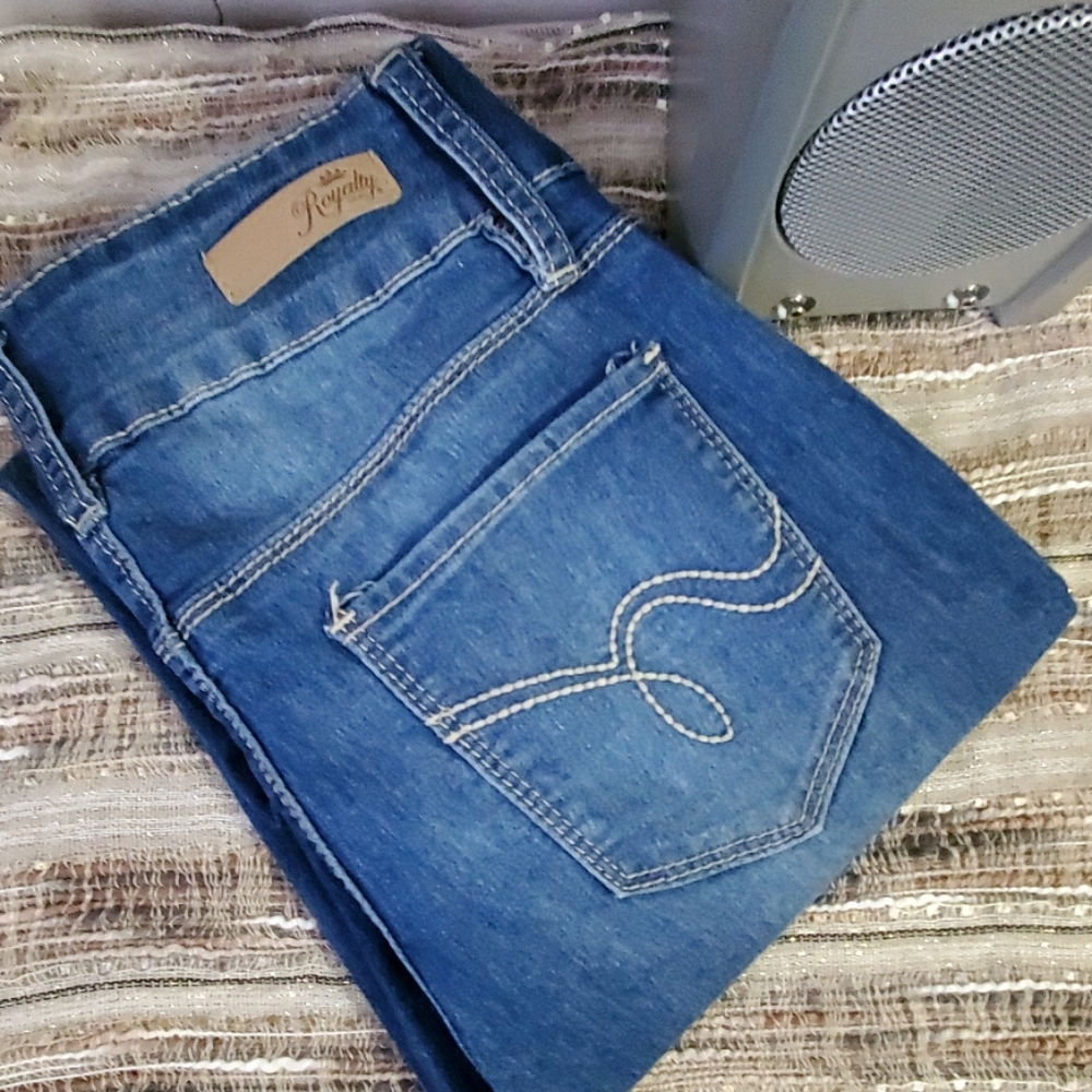 Womens Jean's Royality size 4p